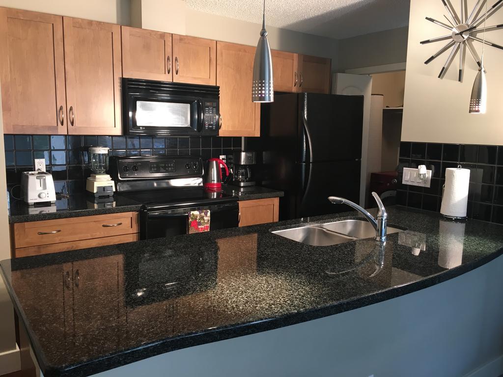 Olympic Suites Калгари Экстерьер фото