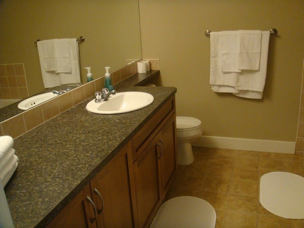 Olympic Suites Калгари Экстерьер фото