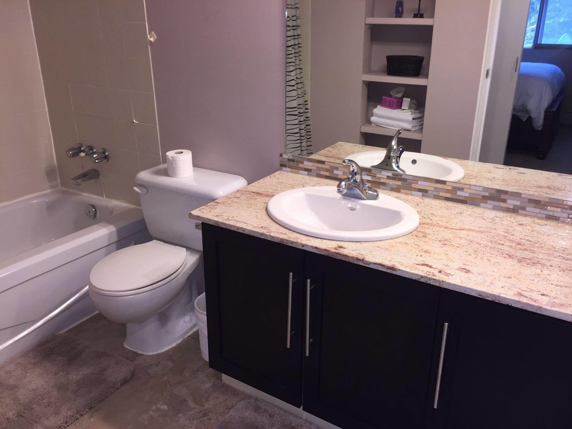 Olympic Suites Калгари Экстерьер фото