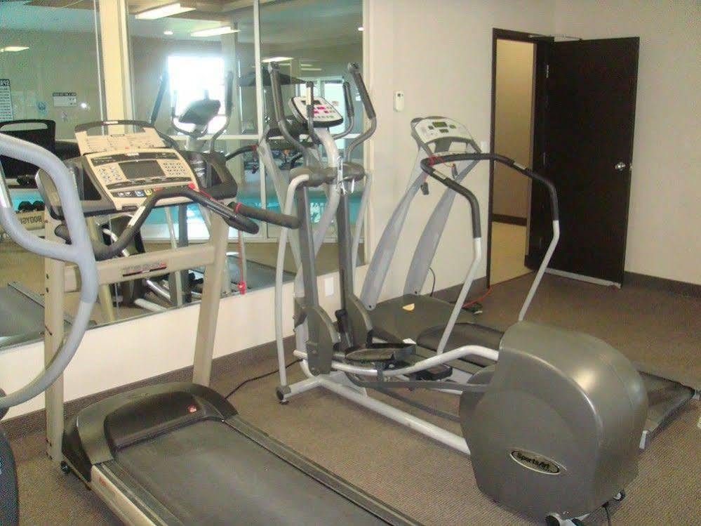 Olympic Suites Калгари Экстерьер фото